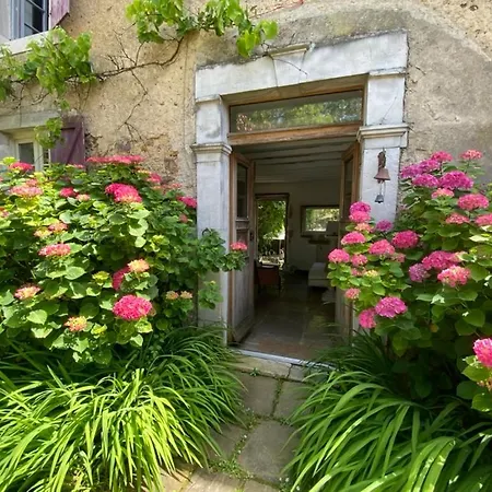 Maison D'hotes-maison Castaings Pensión